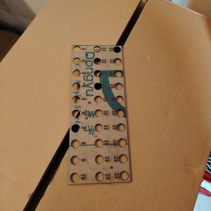 پلکسی روی قاب کیما 30 کانال